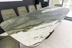 Ausziehbarer Esstisch ELEMENTS 180-260cm taupe grau spanische Keramik Walnuss Gestell
