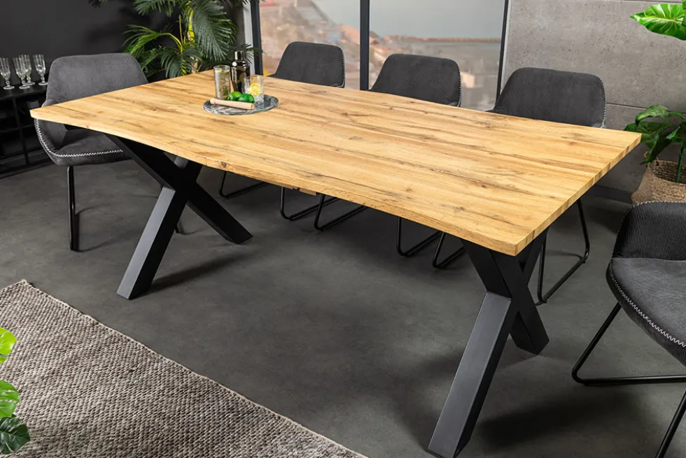 Ausziehbarer Esstisch WILD 160-200cm braun Wildeichen-Design schwarz Baumkante