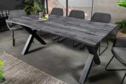 Ausziehbarer Esstisch WILD 180-220cm grau gekälkt Wildeichen-Design Baumkante schwarz