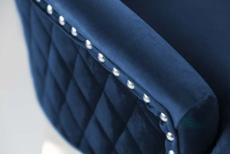 Barock Stuhl CASTLE DELUXE royalblau Samt Löwenkopf Chesterfield Design Esszimmerstuhl Nieten