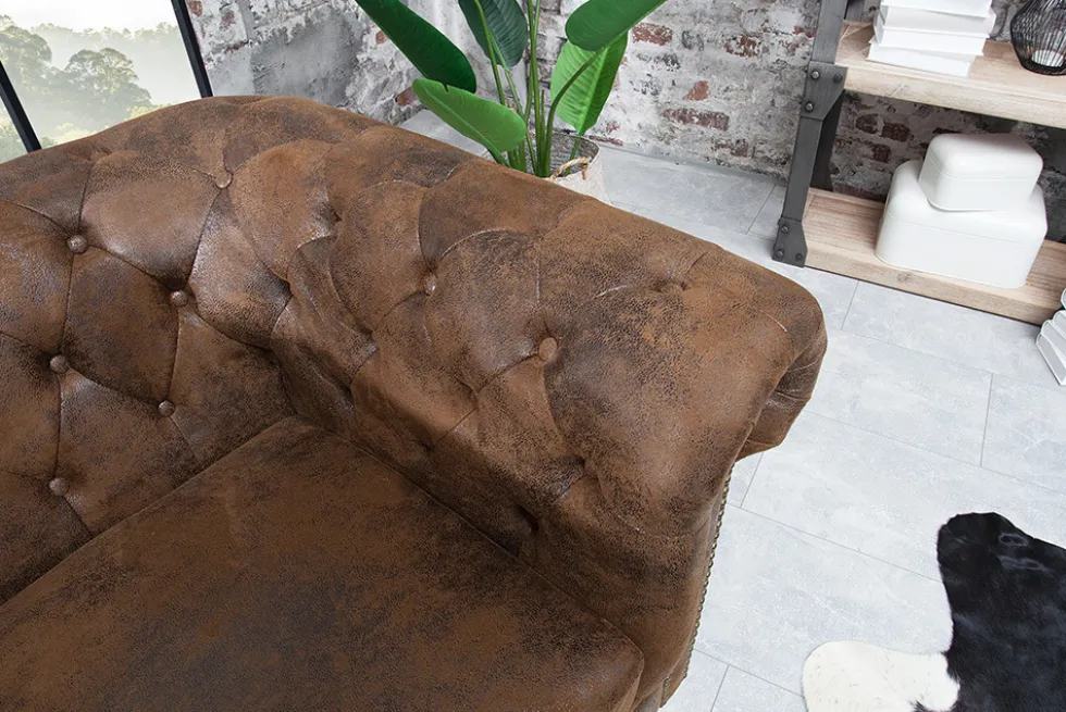 Chesterfield Sessel 110cm antik braun mit Knopfheftung und Federkern