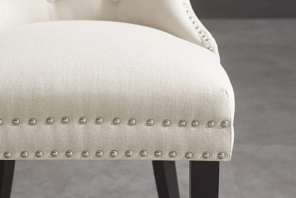 Chesterfield Stuhl CASTLE beige Leinen Massivholz Ziernieten mit Komfortgriff