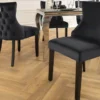 Chesterfield Stuhl CASTLE DELUXE schwarz Samt mit Löwenkopf Nieten