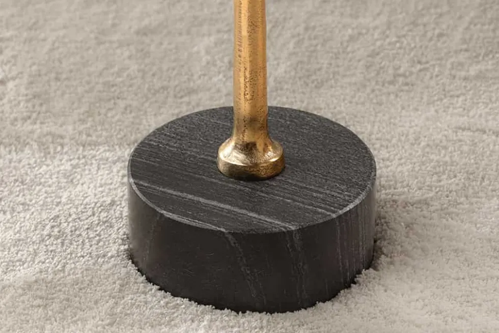 Design Beistelltisch TRAYFUL 55cm natur Akazie Massivholz schwarzer Marmorfuß gold Metall
