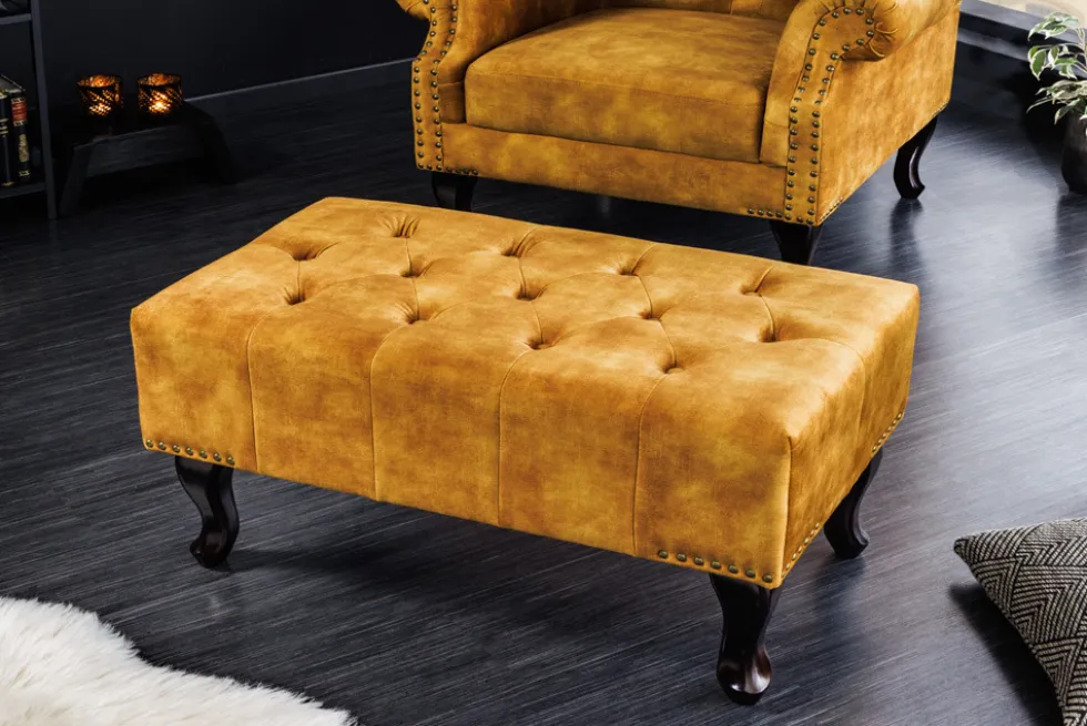 Design Fußhocker CHESTERFIELD 80cm senfgelb Samt Knopfheftung Nietenbesatz