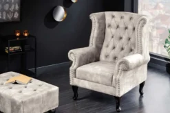 Design Ohrensessel CHESTERFIELD 105cm champagner beige Samt silber Ziernieten