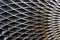 Design Sideboard ILLUSION 180cm schwarz Mangoholz Massivholz mit 3D Schnitzereien gold Eisen Metallgestell