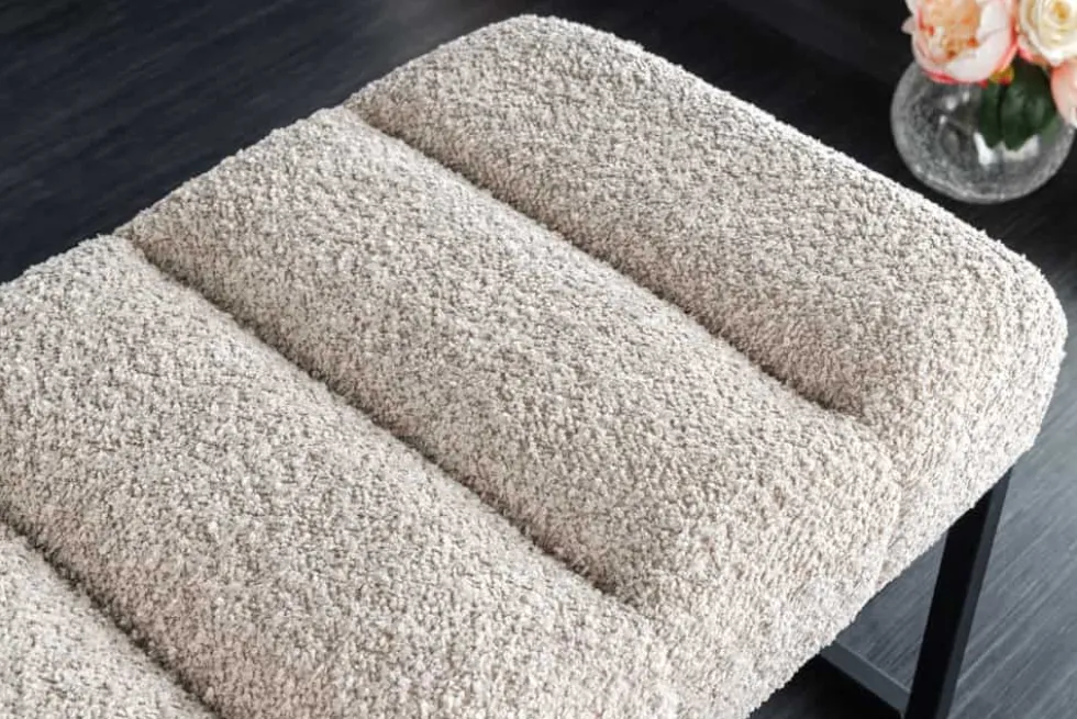 Design Sitzbank PETIT BEAUTÉ 110cm champagner greige Bouclé schwarzes Metallgestell