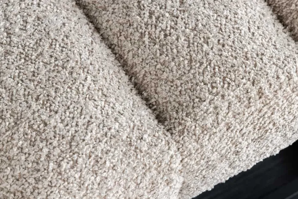 Design Sitzbank PETIT BEAUTÉ 110cm champagner greige Bouclé schwarzes Metallgestell