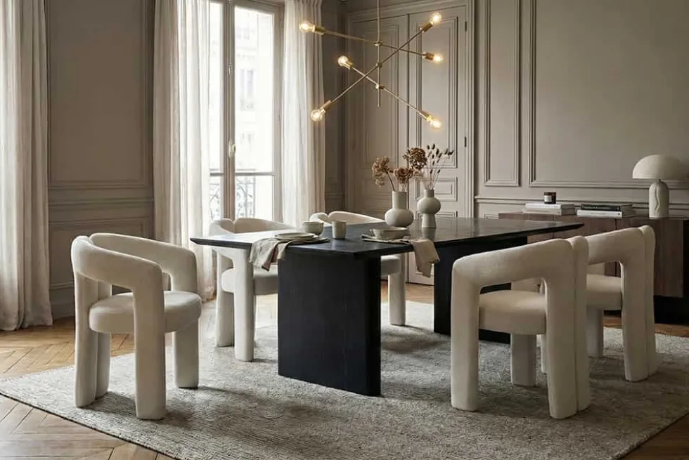 Design Stuhl ARCH creme weiß Chenille mit Armlehne Rundum-Bezug