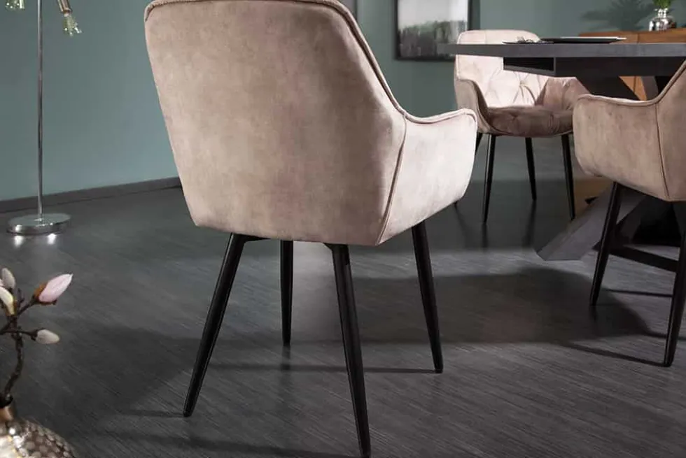 Design Stuhl MILANO champagner beige Samt mit Armlehne gepolstert schwarze Metallbeine