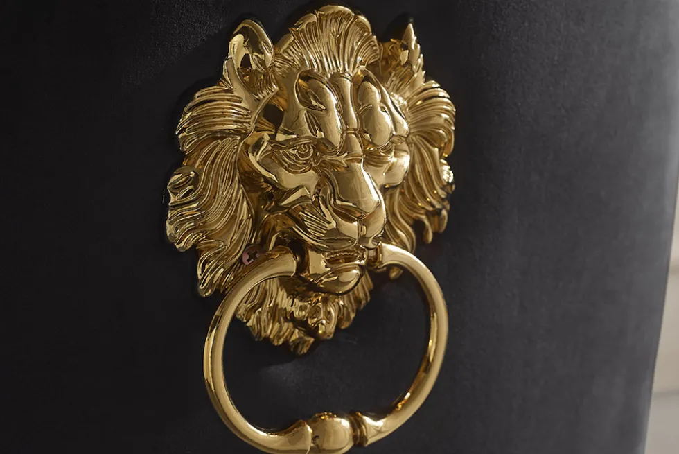 Design Stuhl MODERN BAROCK DELUXE schwarz Samt gold Edelstahl mit Löwenkopf