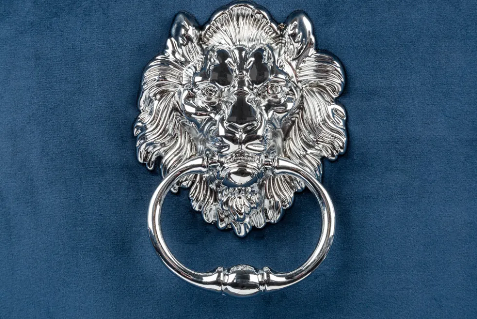 Design Stuhl MODERN BAROCK royalblau Samt mit silbernem Löwenkopf