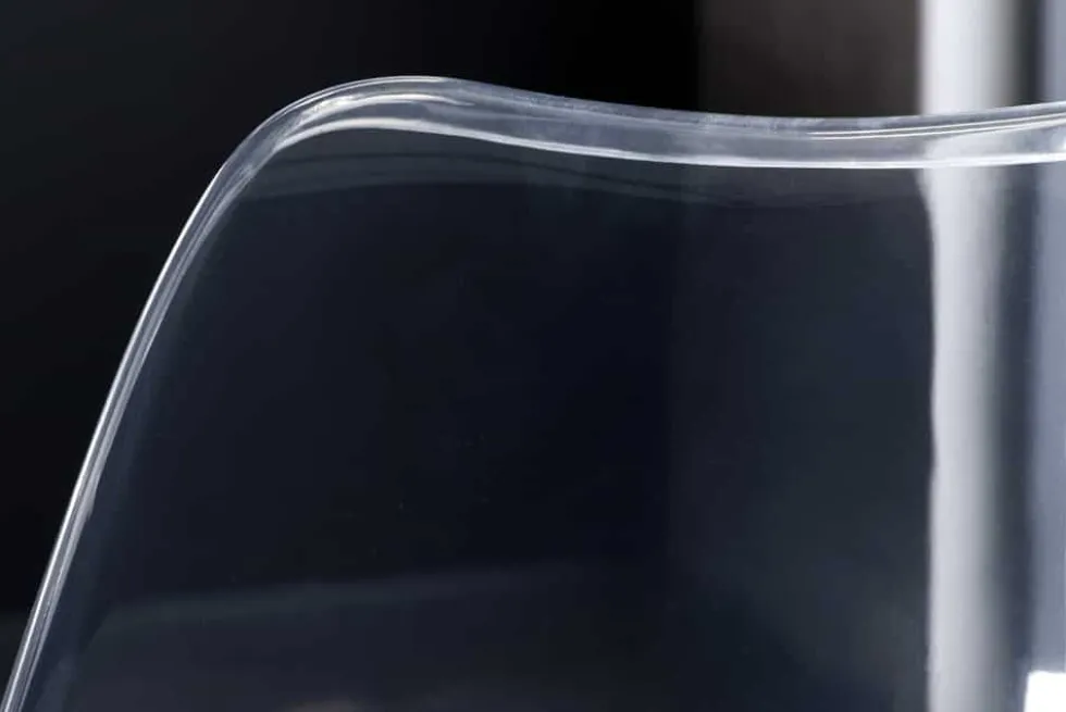 Design Stuhl SCANDINAVIA MEISTERSTÜCK transparent weiß Kunststoff Buchenholz natur