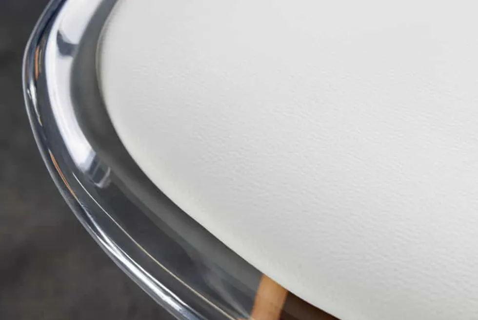 Design Stuhl SCANDINAVIA MEISTERSTÜCK transparent weiß Kunststoff Buchenholz natur