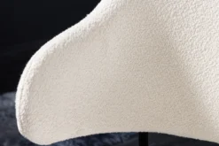 Design Stuhl VOGUE weiß Bouclé schwarze Metallbeine