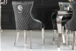 Eleganter Stuhl CASTLE DELUXE grau Samt Löwenkopf Chesterfield Design Esszimmerstuhl Nieten