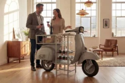 Extravaganter Bartisch SCOOTER 180cm salbei Retro-Konsole Motorroller Mangoholz Upcycling