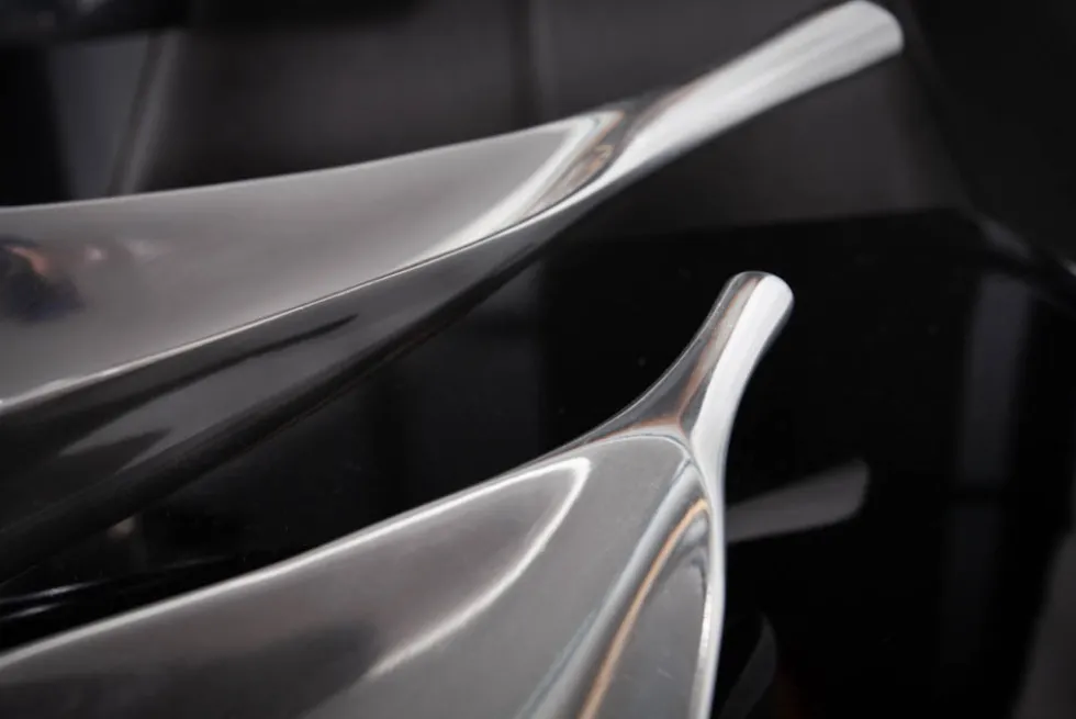 Handgearbeitete Deko Schale SILVER LEAF 80cm silber Aluminium