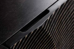 Handgearbeitetes Sideboard GOLDEN SUNSET 140cm schwarz mit 3D Schnitzereien gold Mangoholz Metallbeine