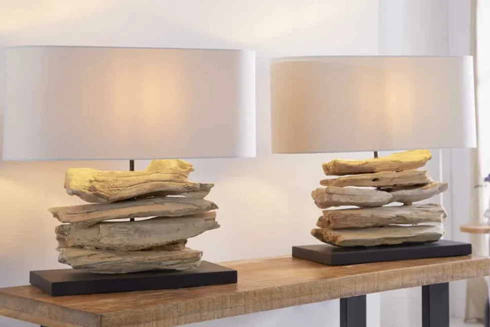Handgearbeitete Treibholz Lampe RIVERINE 55cm creme Leinenschirm Tischleuchte