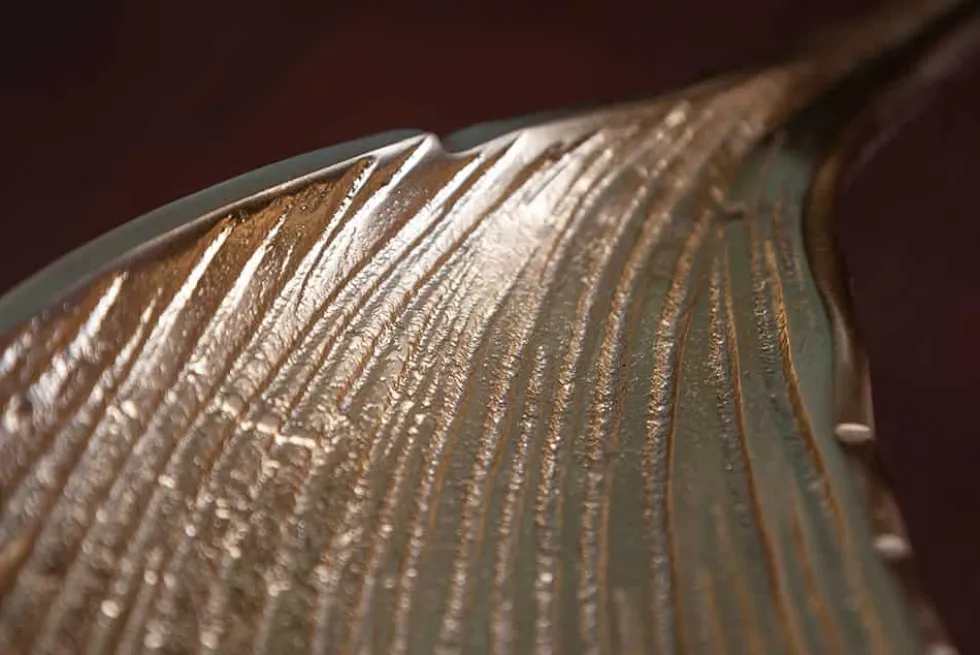 Handgefertigte Deko Schale ABSTRACT LEAF 65cm gold Aluminium