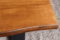 Massiver Couchtisch GENESIS 110cm braun Akazienholz Baumkante V-Gestell