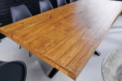Massiver Esstisch GALAXIE 240cm vintage braun recyceltes Pinienholz schwarzes Stahlgestell