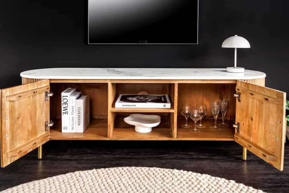 Massives TV-Board TRES CHIC 140cm natur Mangoholz weiß Marmor mit viel Stauraum