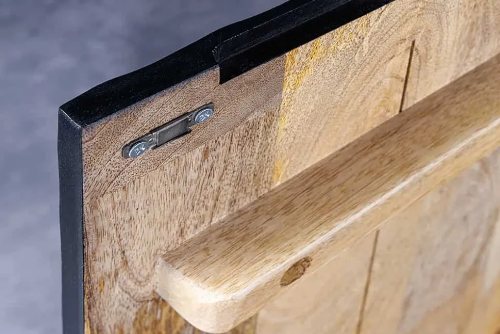 Massives TV-Lowboard SCORPION 200cm schwarz hängend Mangoholz 3D-Design