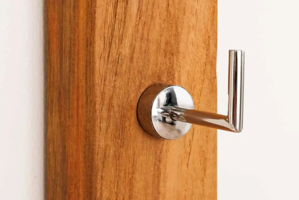 Massive Wandgarderobe JAVA 185cm recyceltes Teakholz mit drei Kleiderhaken