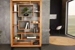 Massivholz Bücherregal CUBUS 190cm Akazie honey finish Metallfüße schwarz Standregal