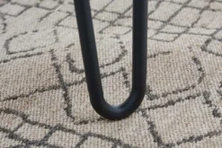 Massivholz Esstisch SCORPION 180cm braun Akazie schwarze Metallbeine Hairpin Legs Retro