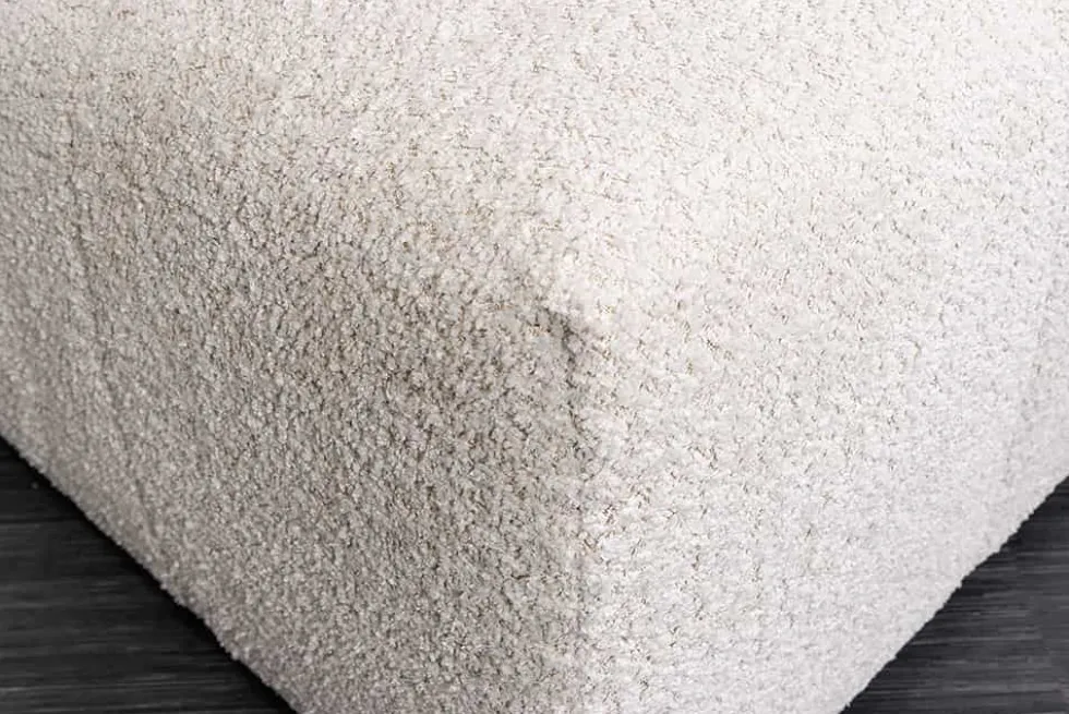 Moderner Hocker ROYAL 120cm champagner beige Bouclé Federkern Sitzhocker