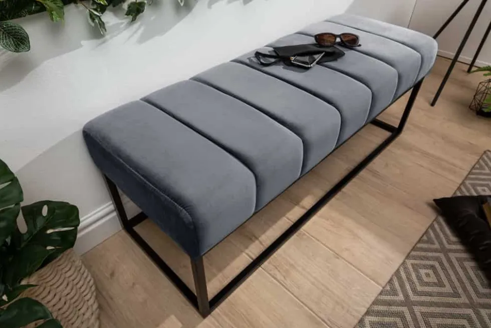 Moderne Sitzbank PETIT BEAUTÉ 110cm silbergrau Samt schwarzes Gestell