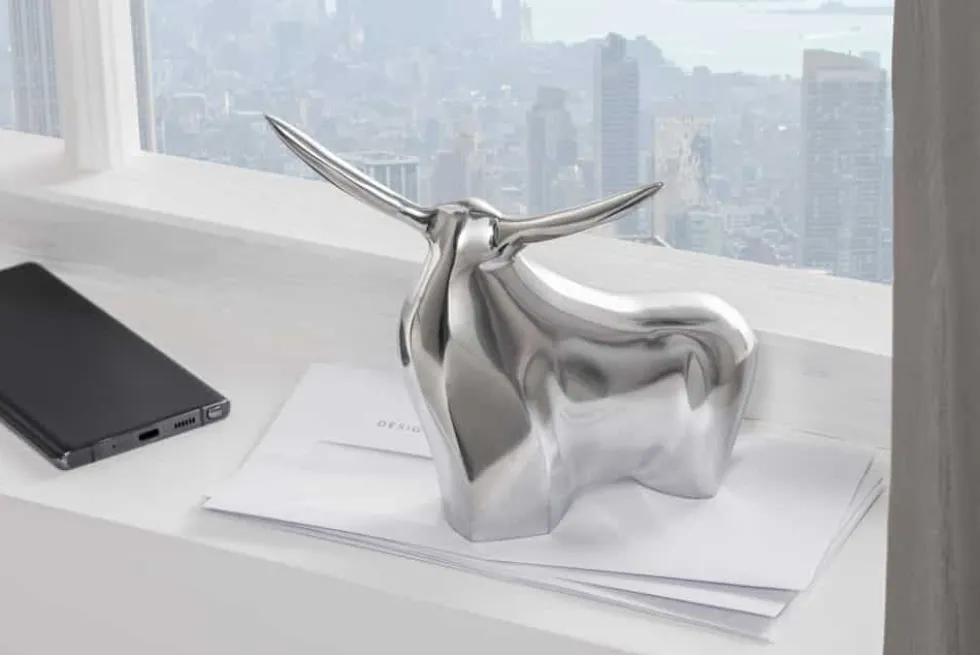 Moderne Skulptur BIG BULL silber Aluminium Dekoration Stierfigur Briefbeschwerer