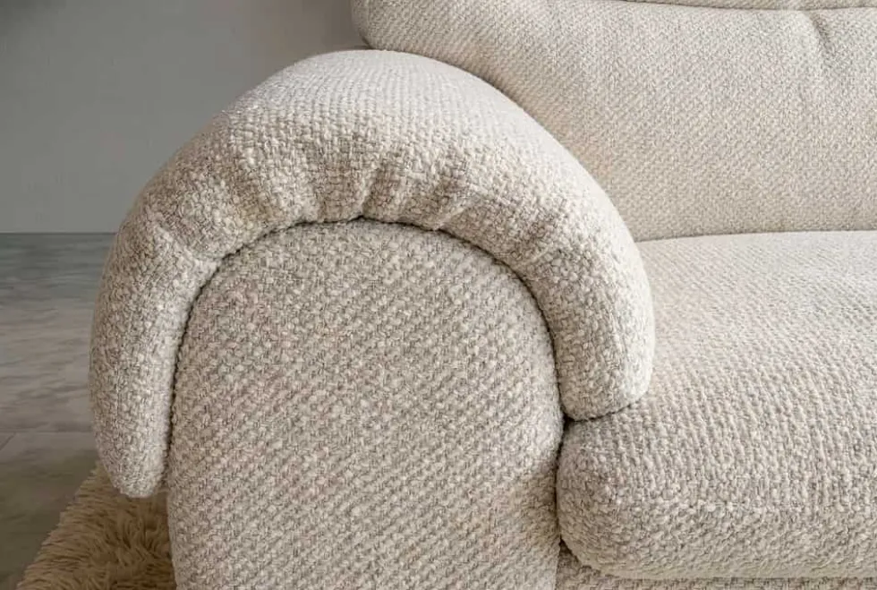 3-Sitzer Sofa SIXTH SENSE 210cm beige Bouclé-Strickstoff mit Nosagfederung und Daunenfedern